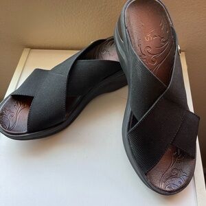 Zees slide sandals